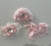Load image into Gallery viewer, Brittany Accessories
